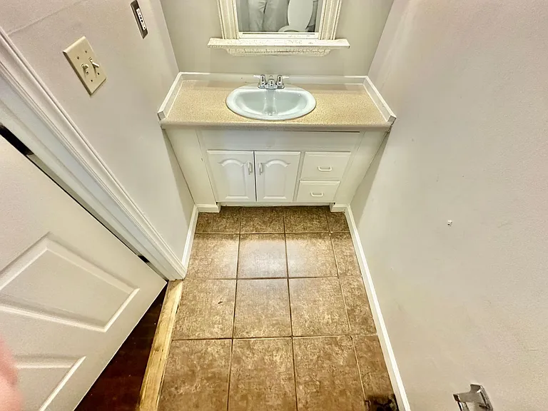 1417 Ebenezer Rd #B — Photo 3