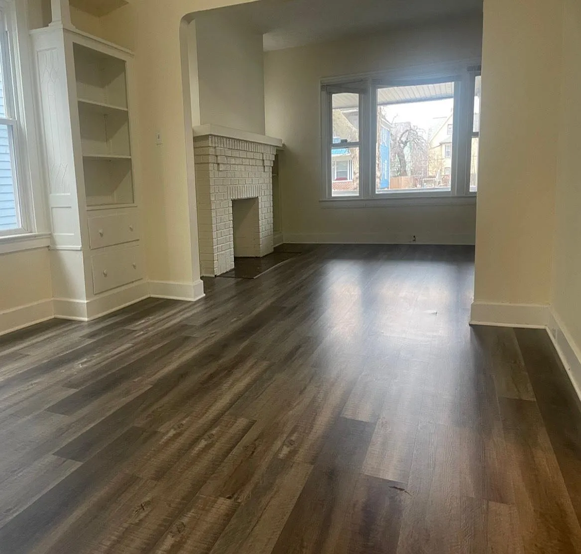 1605 Hillcrest Rd — Photo 2
