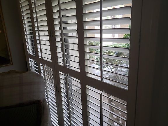 4th image of 701 N Los Felices Cir W #101