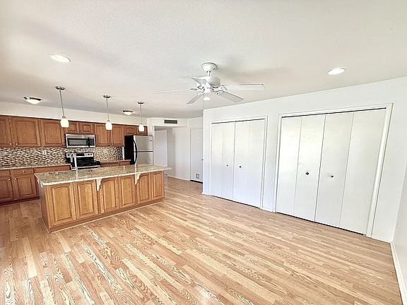 5th image of 1410 E Verlea Dr