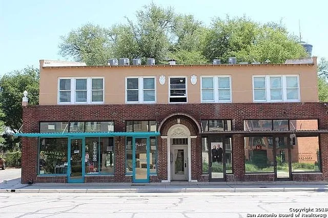 628 S Saint Marys St #200 — Photo 1