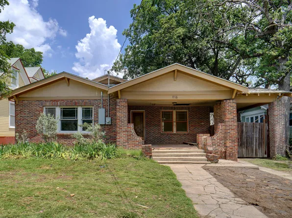 916 W Hickory St, Denton, TX 76201