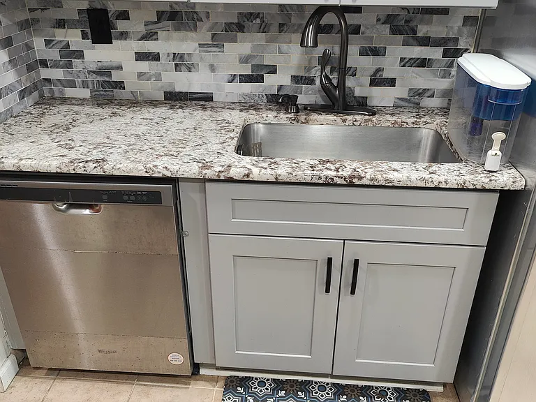 1107 Green Hollow Dr — Photo 34