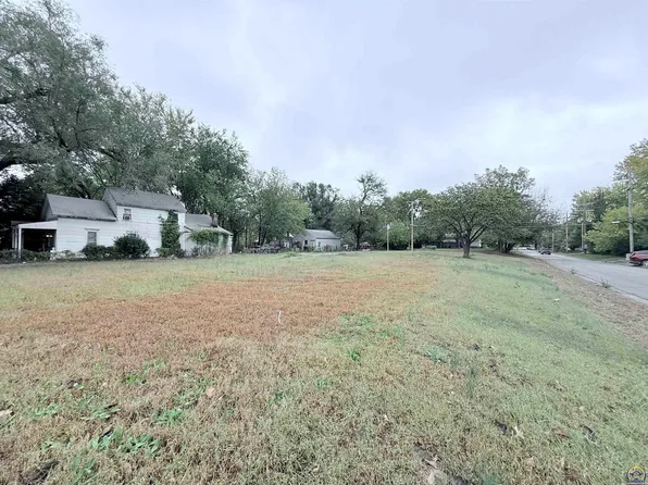 1304 NW Van Buren St, Topeka, KS 66608