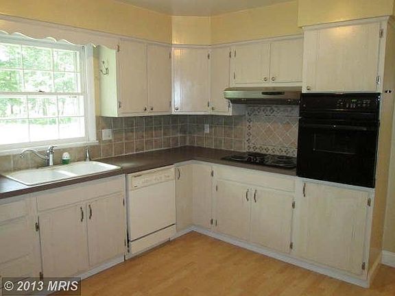 4th image of 22410 Laceys Ln