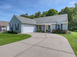 430 Ridgefield Pass, Hartford, WI 53027