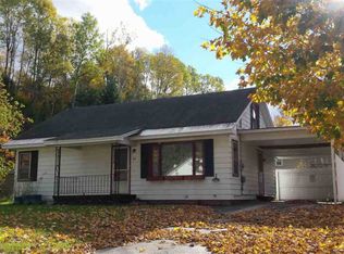 14 Leo St, South Barre, VT 05670