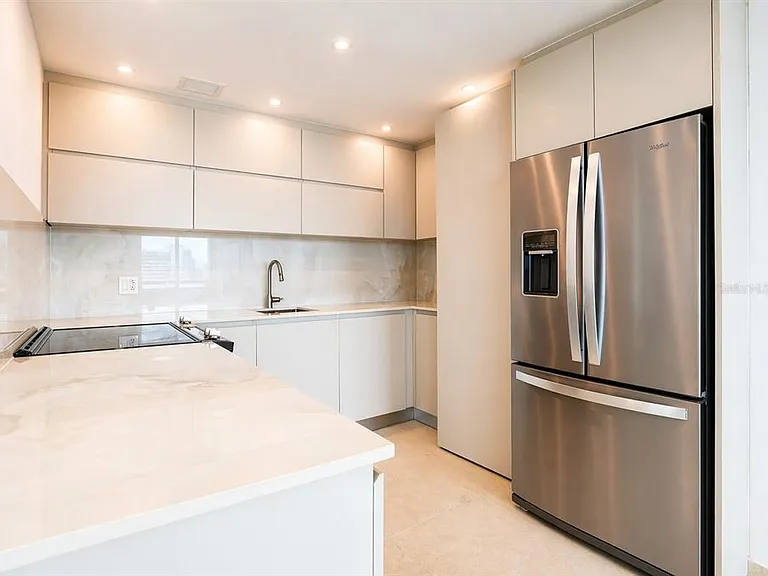 Waldorf Tower Ave. Isla Verde #804 — Photo 11