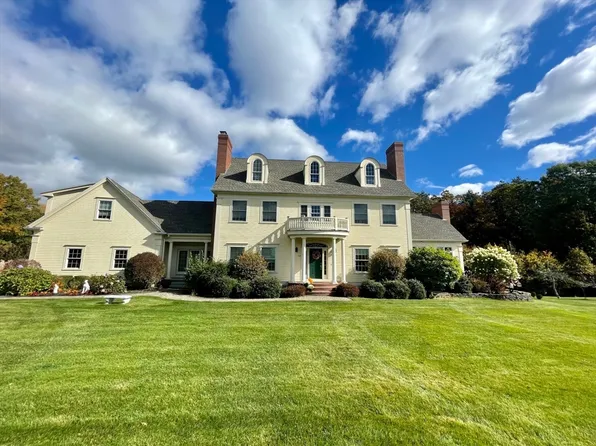 53 Linden Rd, Hampton Falls, NH 03844