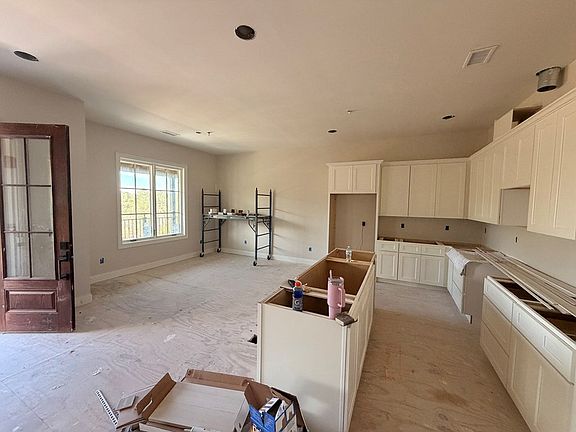 4th image of 6801 River Rd Suite 406