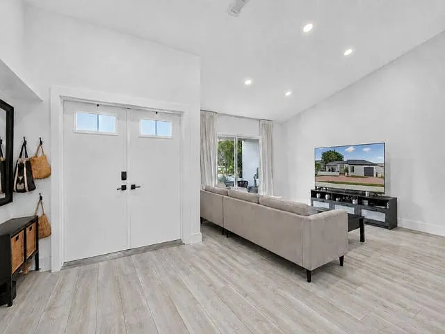 16709 SW 5th Ct — Photo 3