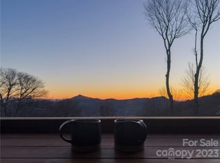 102 Sugar Ski Dr, Banner Elk, NC 28604