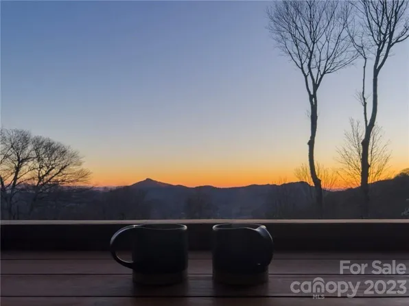 102 Sugar Ski Dr, Banner Elk, NC 28604