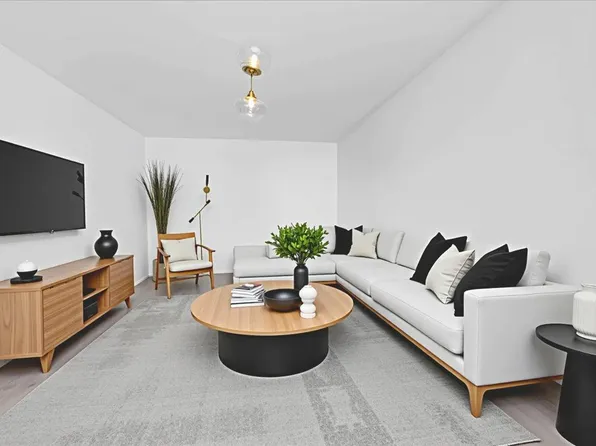 2 Fisher Drive #402, Mount Vernon, NY 10552