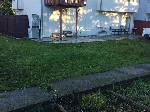 3rd image of 14116 52nd Ave W