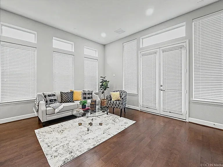 1028 Patterson — Photo 18