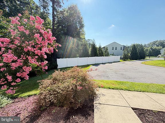 2nd image of 62 Richard Ave