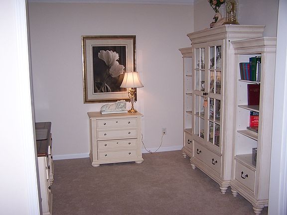 5th image of 103 Bradshaw Park Dr