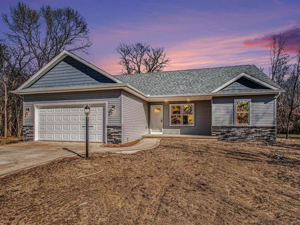 51522 Tall Pines Ct, Elkhart, IN 46514