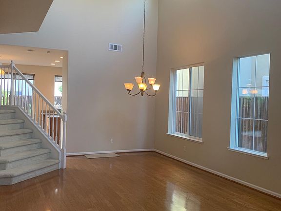 4th image of 2047 Doxey Pl