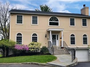 81 Ogden Pl, Dobbs Ferry, NY 10522
