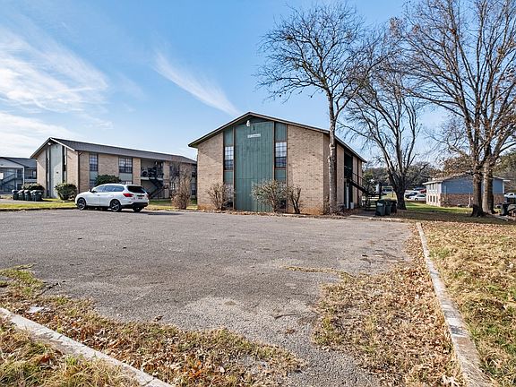 3rd image of 301 Craddock Ave APT A