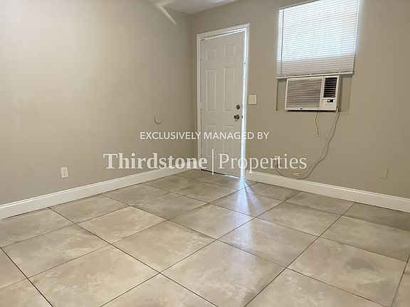 4th image of 1245 W 30th St APT 1