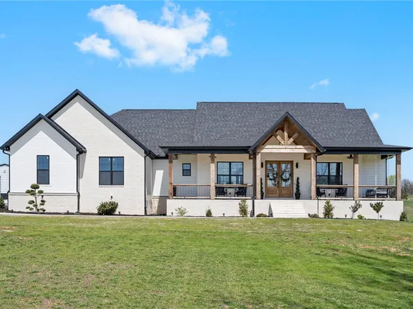 19300 Hughes Rd, Garfield, AR 72732