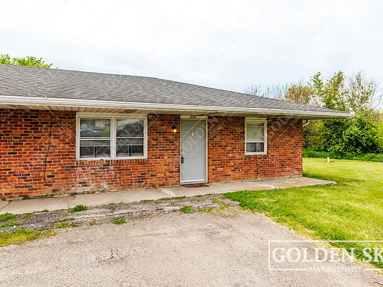 6301 E Piccadilly Rd — Photo 1