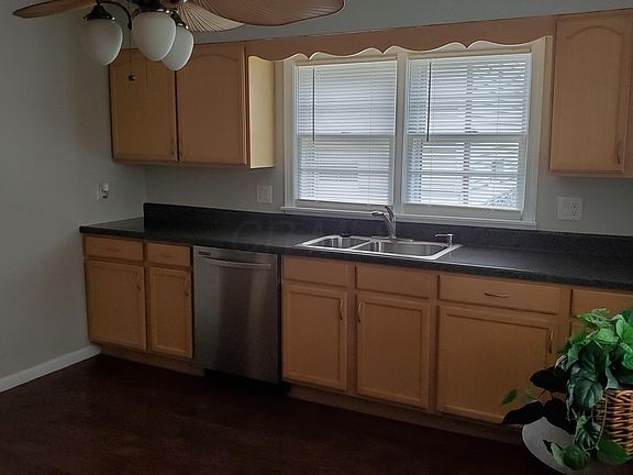 4th image of 390 Orchard Ln