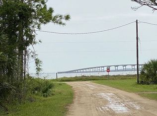 448 W Bay Shore Dr, Saint George Island, FL 32328
