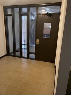 3rd image of 6250 N Francisco Ave APT Gae