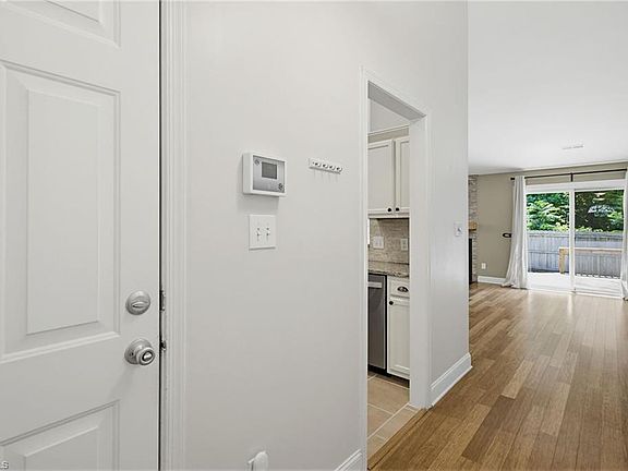 5th image of 3307 Briarbend Dr