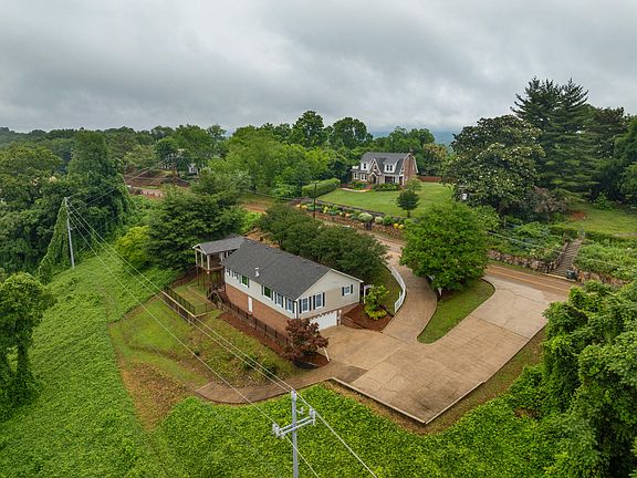 2nd image of 661 S Crest Rd