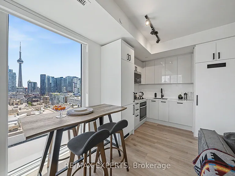 280 Dundas St W #1805 — Photo 16