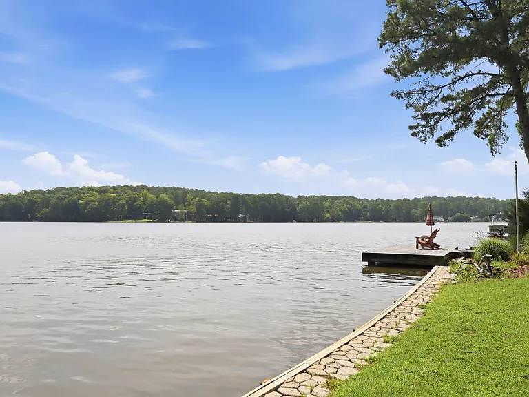 253 Lakeview Dr — Photo 18