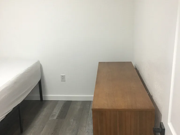 352 Jago St #4 — Photo 10