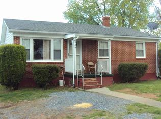 324 Frontier Dr, Staunton, VA 24401