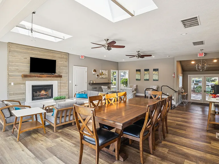 Village At Creekside Townhomes — Photo 16