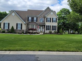 29 Windswept Ln, Honey Brook, PA 19344