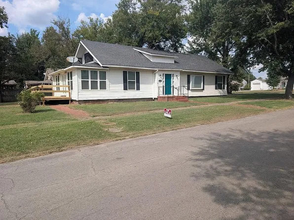 1501 Leahy Ave, Pawhuska, OK 74056