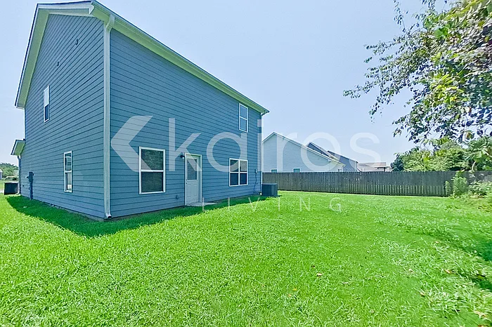 1103 Freedom Pkwy — Photo 21