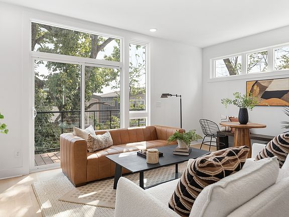 4th image of 3010 Edwin Cir