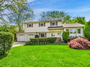 62 Summit St, White Plains, NY 10607