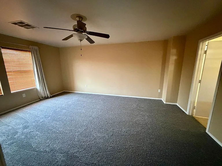 7205 S 39th Dr — Photo 18