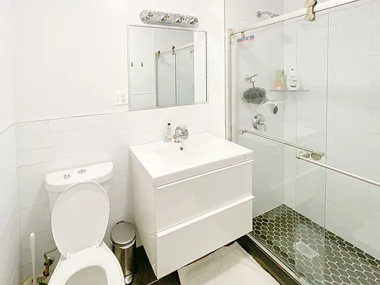 Rented by MySpaceNYC | media 7