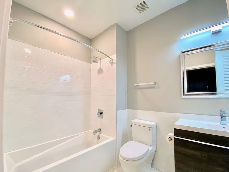 1525 W Girard Ave #B4 — Photo 6