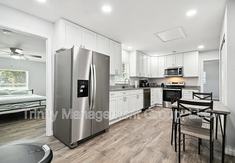 1051 Dogwood Dr #1 — Photo 4