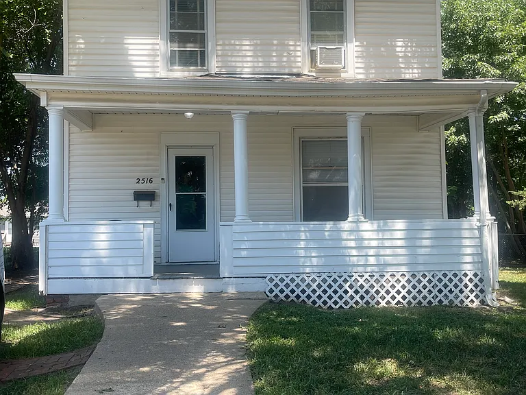 2516 Wirt St — Photo 1