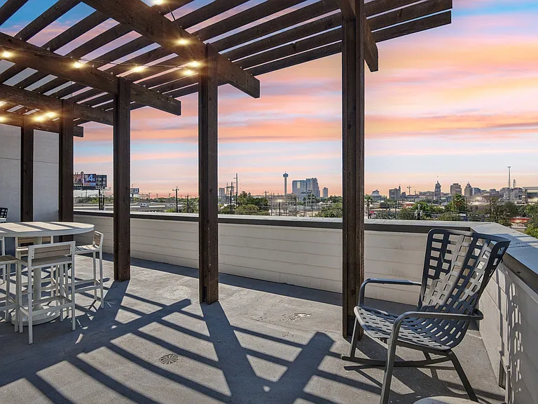 Rivera on Broadway Apartments — Photo 78